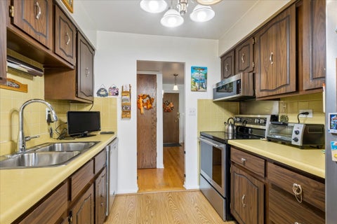 Tiny photo for 8630 Ferris Avenue #404, Morton Grove, IL 60053 (MLS # 12782670)