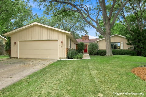 Photo of 411 N Shepherd Hill Lane, McHenry, IL 60050 (MLS # 12752890)