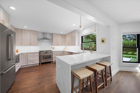 Tiny photo for 4072 Bunker Lane, Wilmette, IL 60091 (MLS # 12626672)