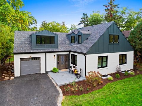 Tiny photo for 4072 Bunker Lane, Wilmette, IL 60091 (MLS # 12626672)