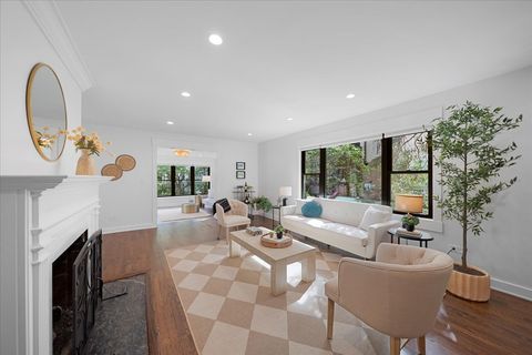 Tiny photo for 4072 Bunker Lane, Wilmette, IL 60091 (MLS # 12626672)