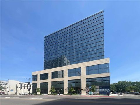 808 N Cleveland Avenue 810 Chicago IL 60610