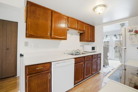 Tiny photo for 2018 Quaker Hollow Lane, Streamwood, IL 60107 (MLS # 12591248)