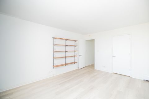 Tiny photo for 2144 N Lincoln Park West Park #10C, Chicago, IL 60614 (MLS # 12469290)