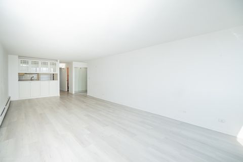 Tiny photo for 2144 N Lincoln Park West Park #10C, Chicago, IL 60614 (MLS # 12469290)