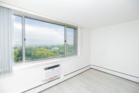 Tiny photo for 2144 N Lincoln Park West Park #10C, Chicago, IL 60614 (MLS # 12469290)