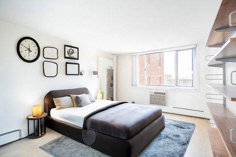Tiny photo for 2144 N Lincoln Park West Park #10C, Chicago, IL 60614 (MLS # 12469290)