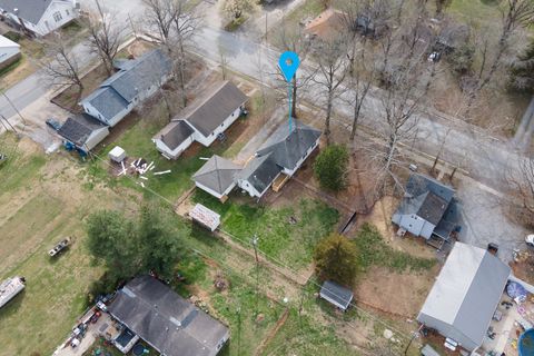 Tiny photo for 202 S Bush Avenue, Hurst, IL 62949 (MLS # 12597827)