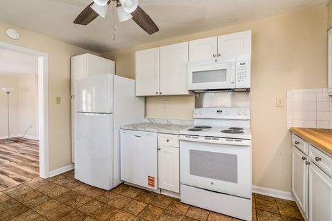 Tiny photo for 202 S Bush Avenue, Hurst, IL 62949 (MLS # 12597827)