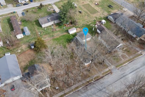 Tiny photo for 202 S Bush Avenue, Hurst, IL 62949 (MLS # 12597827)