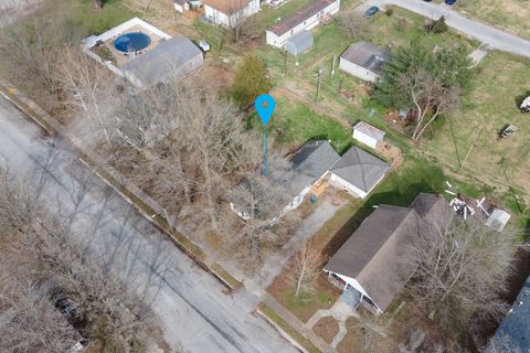 Tiny photo for 202 S Bush Avenue, Hurst, IL 62949 (MLS # 12597827)