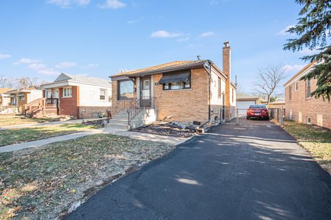 A home in Evergreen Park