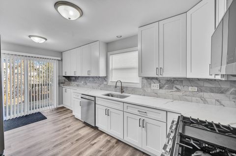 Tiny photo for 162 Wilson Way, South Elgin, IL 60177 (MLS # 12576991)