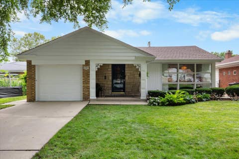 Photo of 6150 N Keating Avenue, Chicago, IL 60646 (MLS # 12726429)