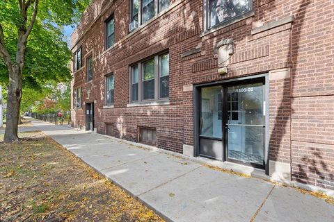 1406 W Melrose Street 1 Chicago IL 60657