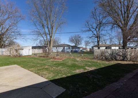 Tiny photo for 989 Dayton Court, Galesburg, IL 61401 (MLS # 12602327)