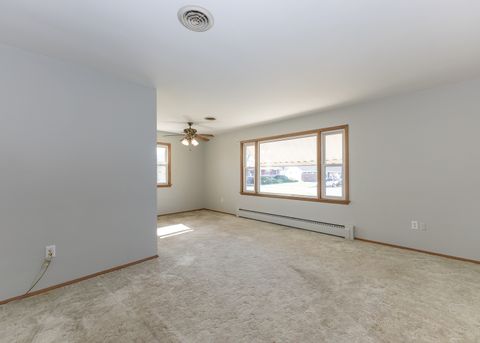 Tiny photo for 989 Dayton Court, Galesburg, IL 61401 (MLS # 12602327)