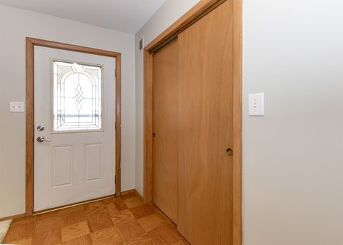 Tiny photo for 989 Dayton Court, Galesburg, IL 61401 (MLS # 12602327)