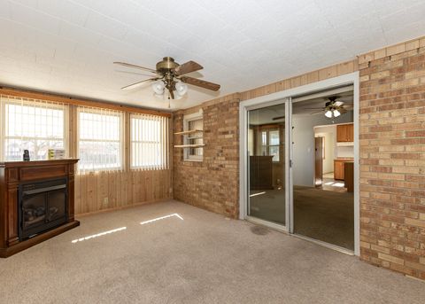 Tiny photo for 989 Dayton Court, Galesburg, IL 61401 (MLS # 12602327)