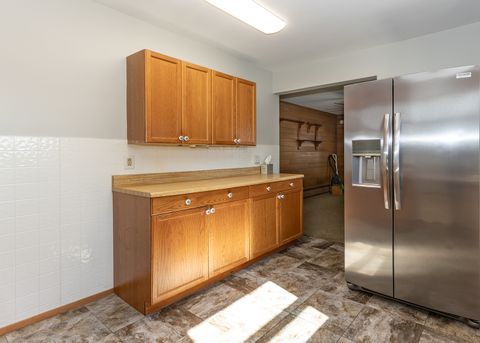 Tiny photo for 989 Dayton Court, Galesburg, IL 61401 (MLS # 12602327)