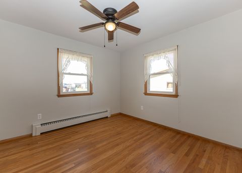 Tiny photo for 989 Dayton Court, Galesburg, IL 61401 (MLS # 12602327)