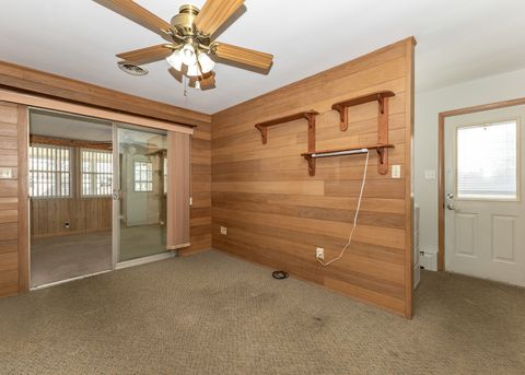 Tiny photo for 989 Dayton Court, Galesburg, IL 61401 (MLS # 12602327)