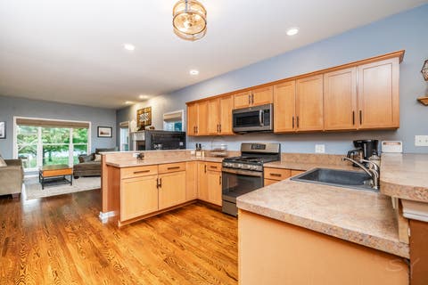 Tiny photo for 750 N River Street, Batavia, IL 60510 (MLS # 12692909)