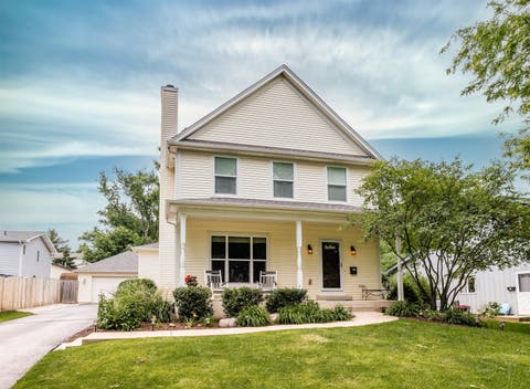 Tiny photo for 750 N River Street, Batavia, IL 60510 (MLS # 12692909)