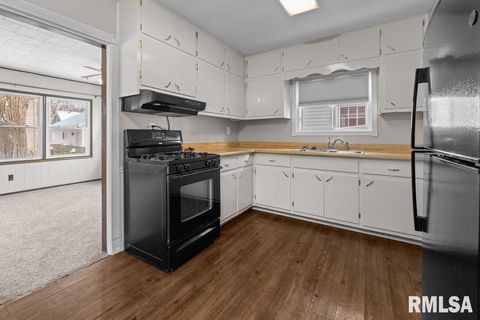 Tiny photo for 1916 33RD Street, Moline, IL 61265 (MLS # QC4269915)