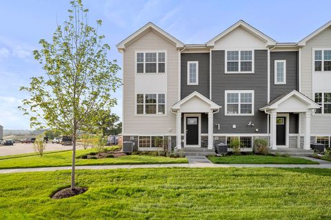 Photo of 1411 Oakfield Lane, Pingree Grove, IL 60140 (MLS # 12491015)