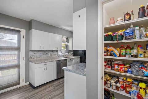 Tiny photo for 2605 E Central Park Avenue, Davenport, IA 52803 (MLS # 12712459)