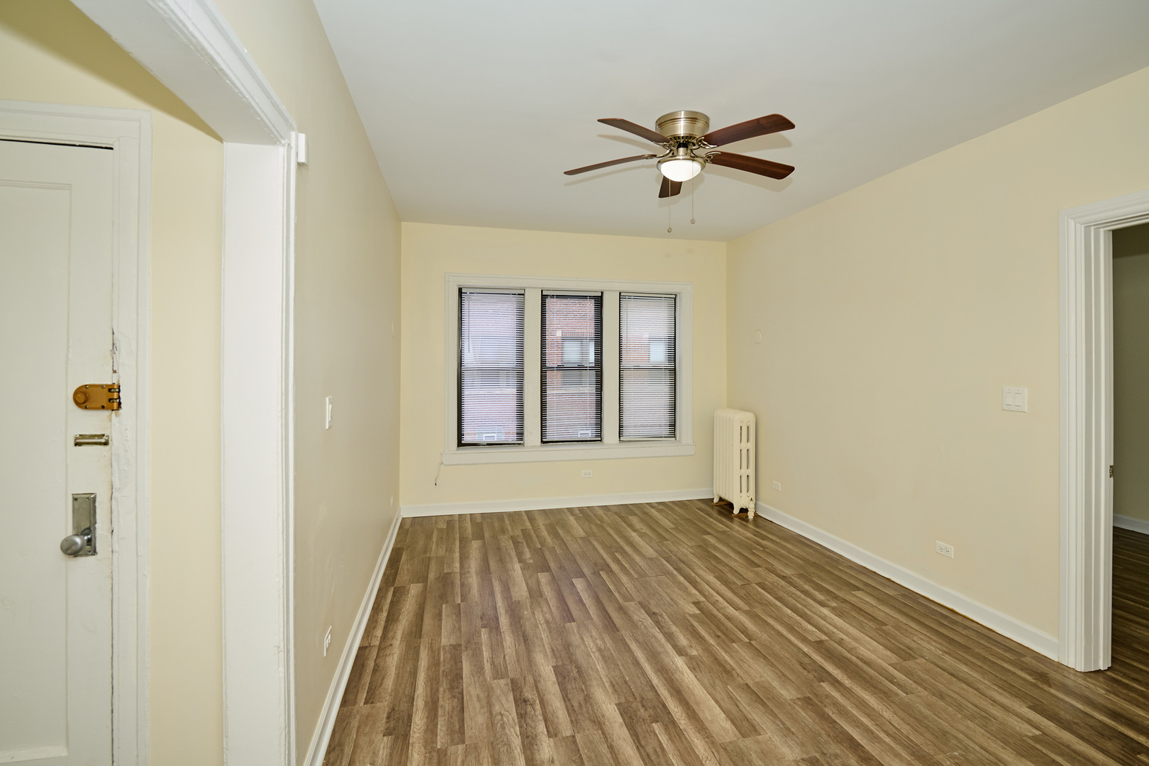 1355 W Touhy Avenue 2N