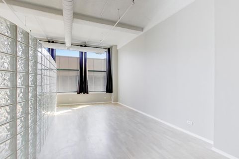 Tiny photo for 633 S Plymouth Court #1107, Chicago, IL 60605 (MLS # 12596204)