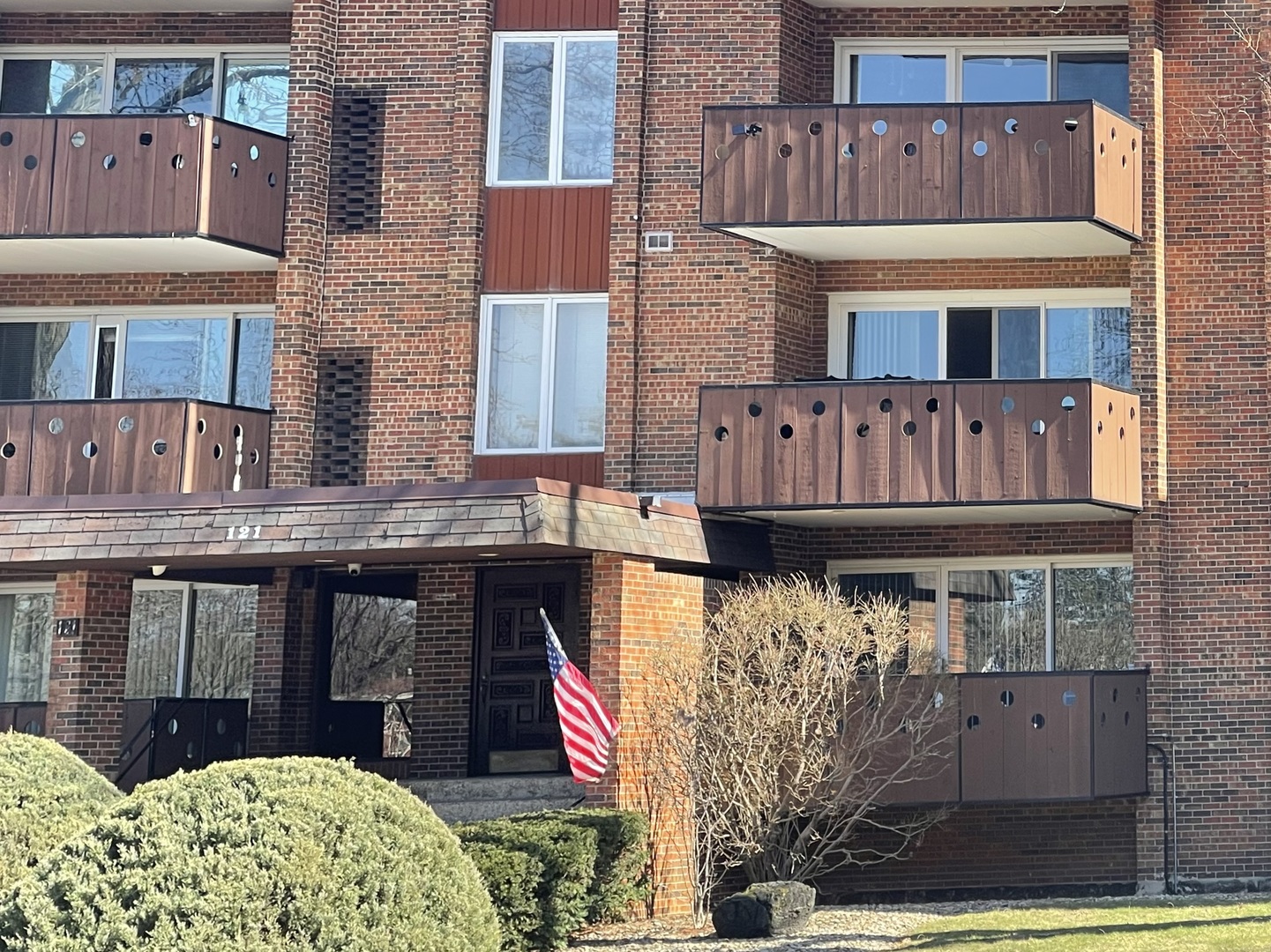 121 S Spruce Avenue 103