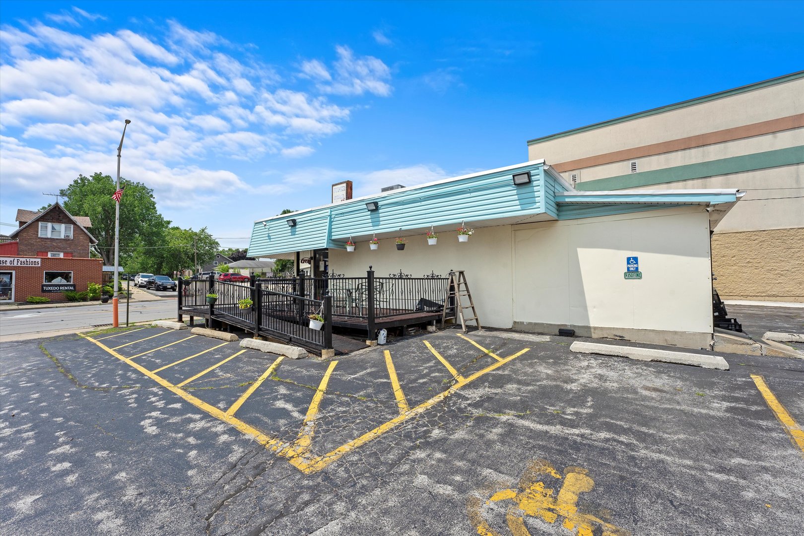 2923 Chicago Road
