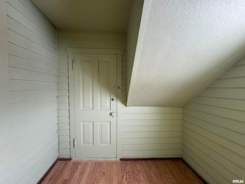 Tiny photo for 609 5TH Avenue S, Clinton, IA 52732 (MLS # QC4269955)