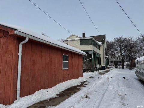 Tiny photo for 609 5th Ave S Avenue S, Clinton, IA 52732 (MLS # QC4269955)