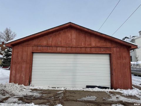 Tiny photo for 609 5th Ave S Avenue S, Clinton, IA 52732 (MLS # QC4269955)