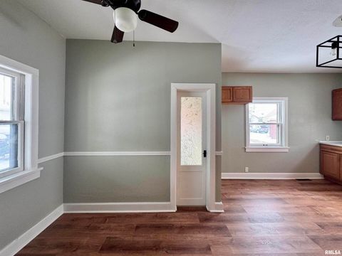 Tiny photo for 609 5th Ave S Avenue S, Clinton, IA 52732 (MLS # QC4269955)