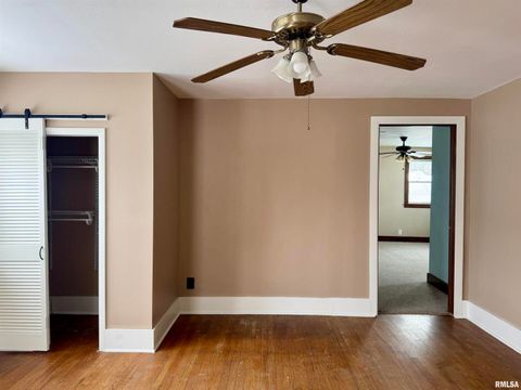 Tiny photo for 609 5TH Avenue S, Clinton, IA 52732 (MLS # QC4269955)