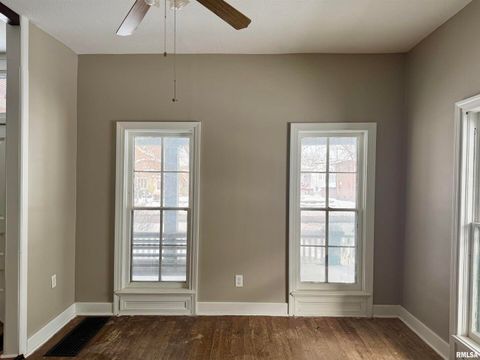 Tiny photo for 609 5th Ave S Avenue S, Clinton, IA 52732 (MLS # QC4269955)