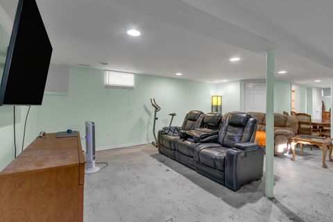 Tiny photo for 2913 Sarah Street, Franklin Park, IL 60131 (MLS # 12516250)