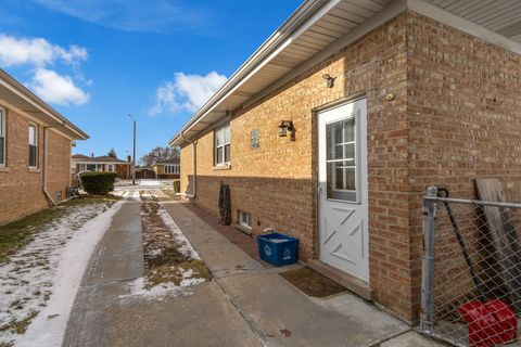 Tiny photo for 2913 Sarah Street, Franklin Park, IL 60131 (MLS # 12516250)