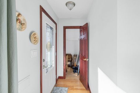 Tiny photo for 2913 Sarah Street, Franklin Park, IL 60131 (MLS # 12516250)