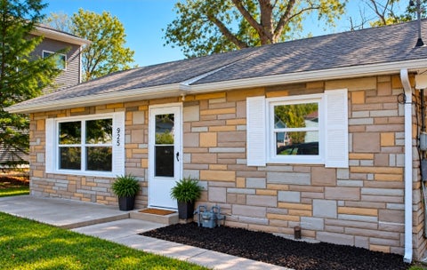 Tiny photo for 925 Airport Road, Mt Vernon, IL 62864 (MLS # 12755887)