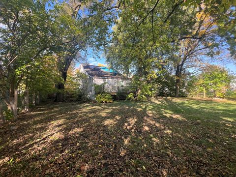 A home in Dolton