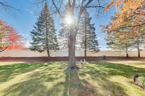 Tiny photo for 1303 CRANBROOK Court, Schaumburg, IL 60193 (MLS # 12512086)