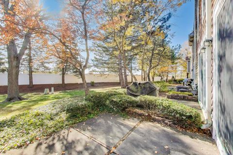 Tiny photo for 1303 CRANBROOK Court, Schaumburg, IL 60193 (MLS # 12512086)