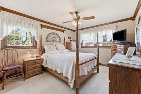 Tiny photo for 24 W 168th Street, South Holland, IL 60473 (MLS # 12681999)