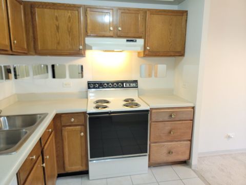 Tiny photo for 1800 Huntington Boulevard #AE615, Hoffman Estates, IL 60169 (MLS # 12493507)